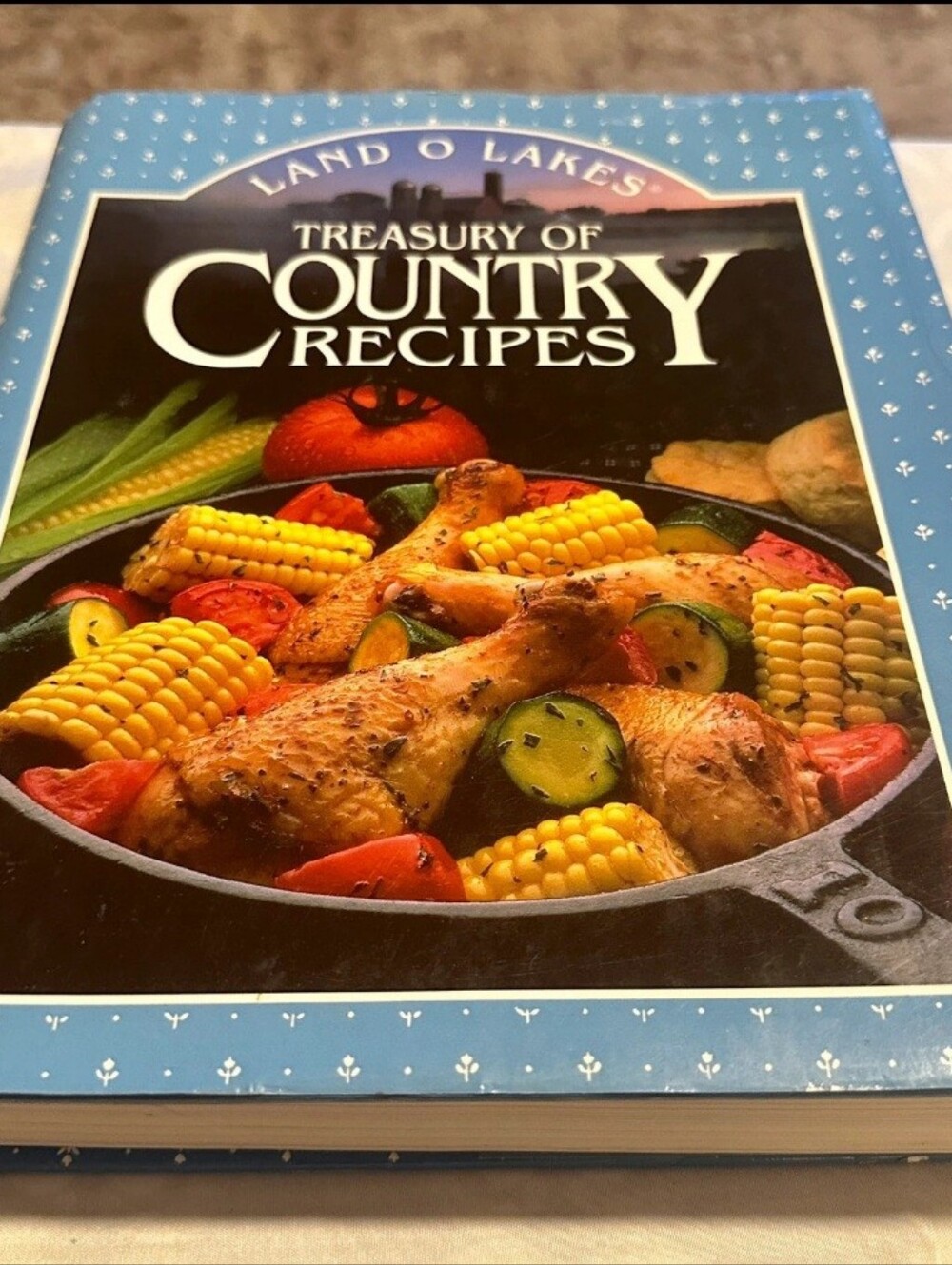 Land o Lakes hardcover Country cookbook